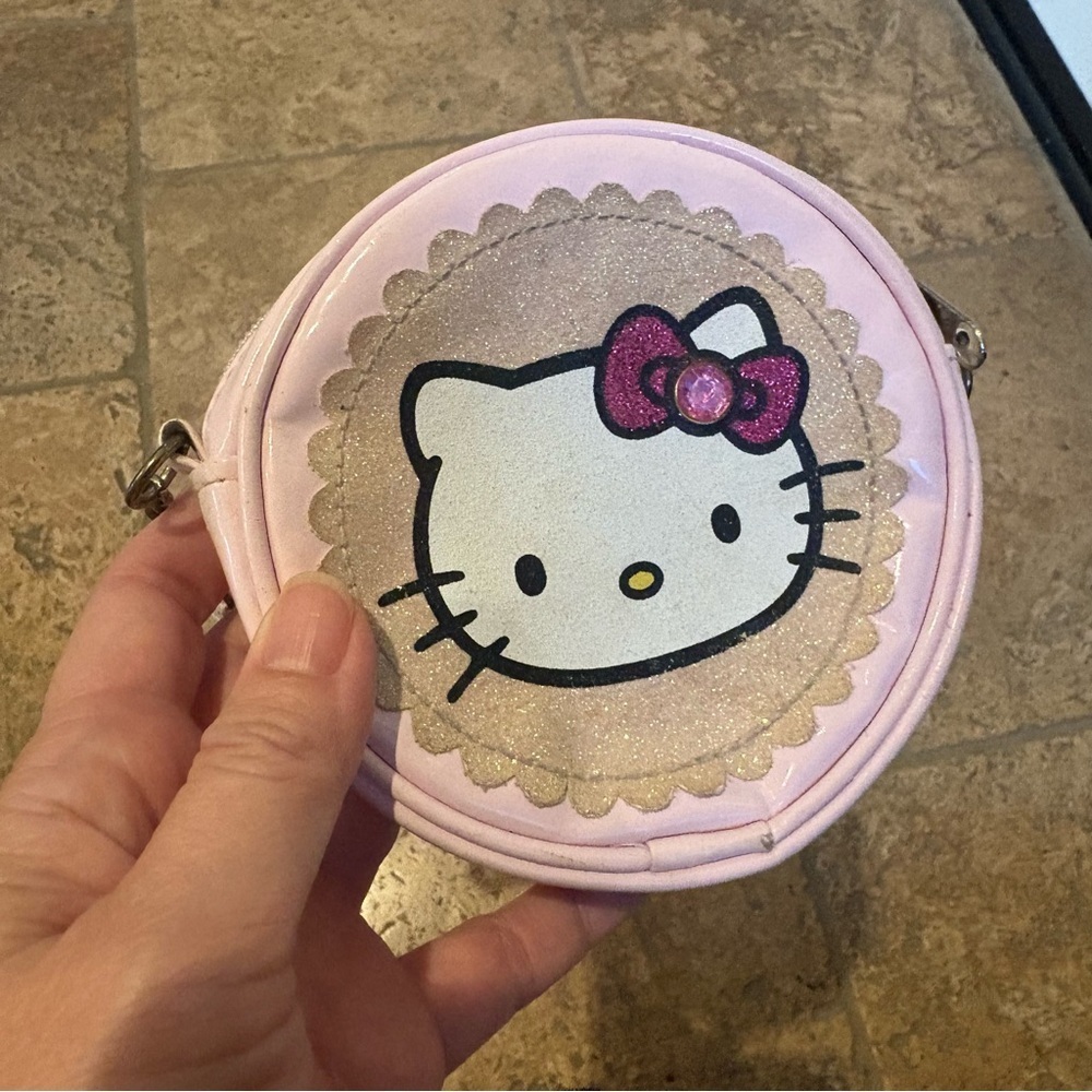 Hello Kitty Pink Mini Chain Handbag - Picture 2 of 9